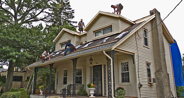 Best Residential Roofing Contractor  in Menomonee Falls, WI